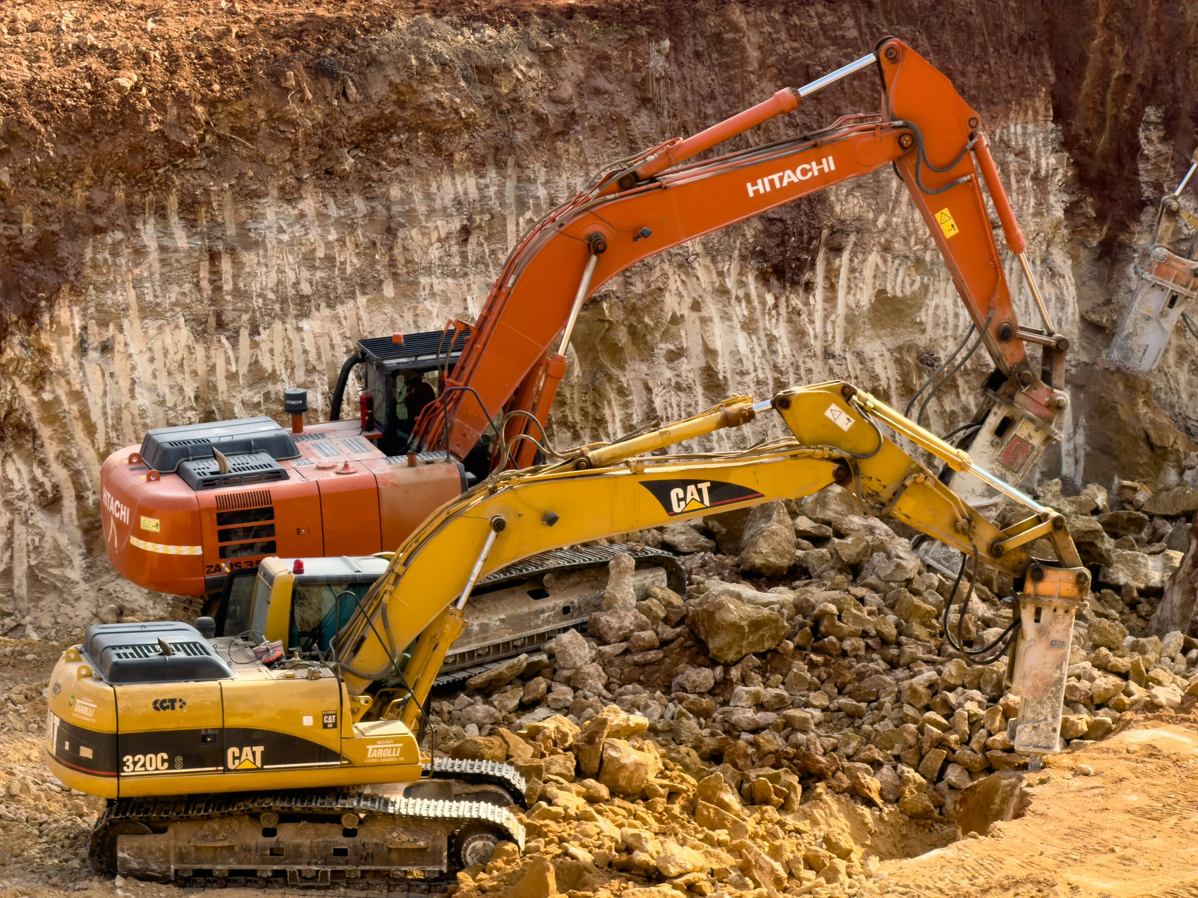 Indian construction — JCB & Excavator Rental for Construction Projects in Sikkim